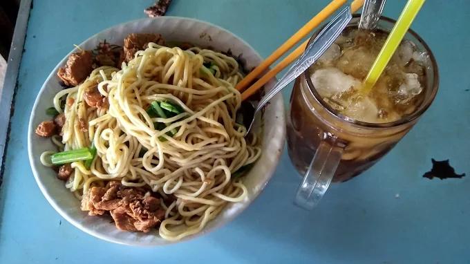 Mie Ayam dan Bakso Pak Pe