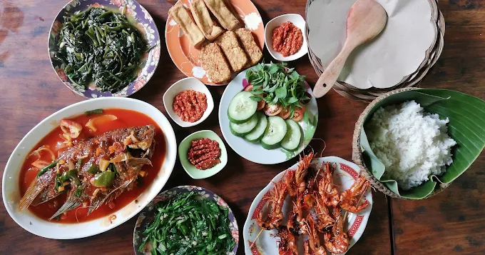 Saung Makan Bu Empat
