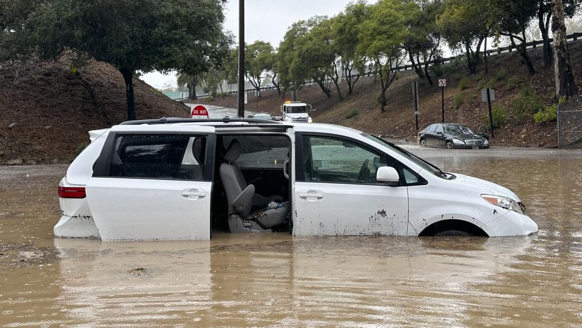 ciri mobil bekas banjir